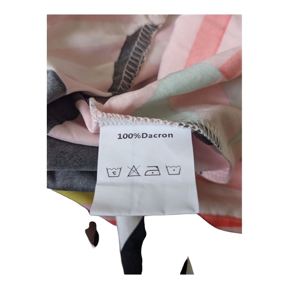 Colorful, Geometric Patterned, Long Sleeve Dress. Size XL. - Picture 8 of 11